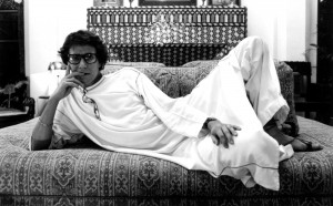 Yves Saint Laurent nella sua casa di Marrakech