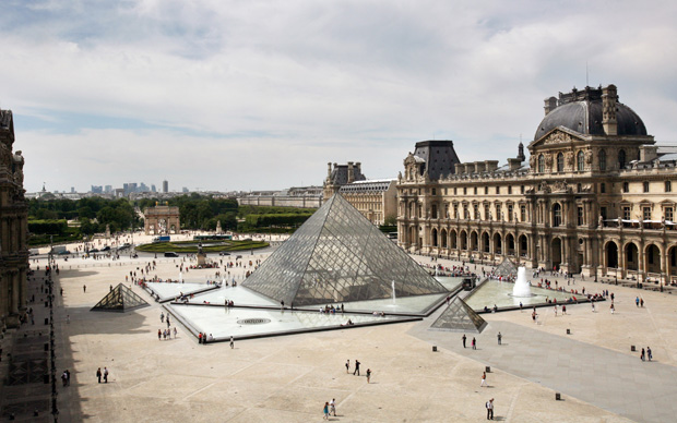 Museo del Louvre, Parigi