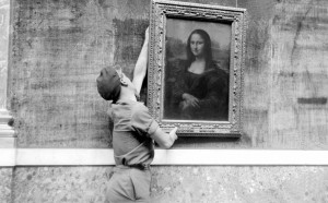 La Gioconda di Leonardo da Vinci viene esposta al Louvre