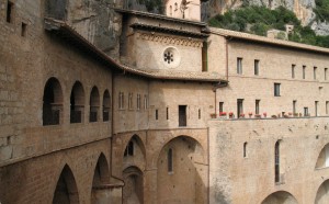 Monastero di San Benedetto a Subiaco fonte flickr.com-photos-gengish