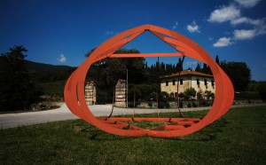 Alberto Burri, Grande ferro Celle, 1986, Pistoia, Collezione Gori – Fattoria di Celle Burri e Pistoia. Parte dell'evento La Collezione Gori e le fotografie di Amendola Pistoia, Palazzo Sozzifanti, sino al 26 luglio 2015