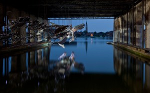 Xu Bing, The Phoenix, 2015, detriti e materiali di cantiere, dimensioni variabili. 56. Esposizione Internazionale d’Arte - la Biennale di Venezia, All the World’s Futures. Photo by Alessandra Chemollo. Courtesy: la Biennale di Venezia