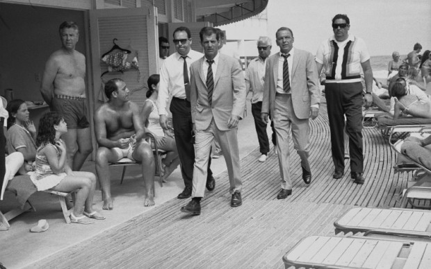 Frank Sinatra on the Boardwalk of the Fontainebleau. Terry O&apos;Neill. Miami, 1968. (PRNewsFoto/Fontainebleau Miami Beach)