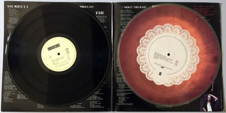 Il lato B del doppio LP di "Buon compleanno Elvis"