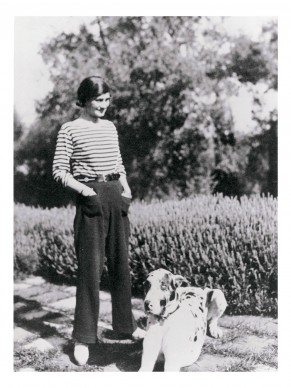 Coco Chanel e l'alano Gigot nel 1930