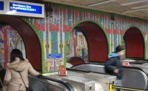 Eduardo-Paolozzi-Mosaici-metropolitana-Tottenham_Court_Road_Londra