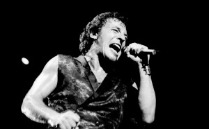 Bruce Springsteen live per Amnesty International, nel 1988 (Photo by STRINGER/AFP/Getty Images)