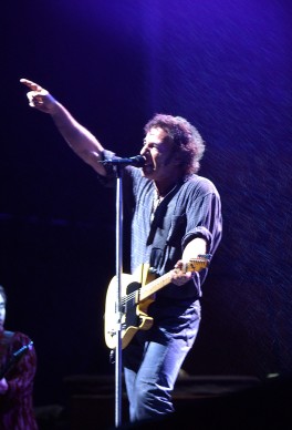 Bruce "The Boss" Springsteen live in Nuova Zelanda (Photo by Ross Land/Getty Images)