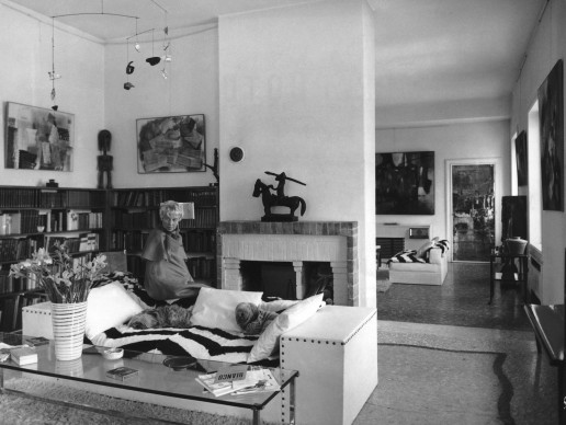 Peggy Guggenheim nella sua casa di Venezia, nel 1961 (Photo by Keystone Features/Hulton Archive/Getty Images)