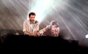 2ManyDJs