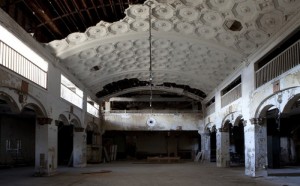 Theaster gates Stony-Island-Trust-Savings-Bank-Chicago-courtesy-Rebuild-Foundation