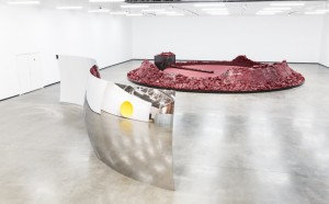 Anish-Kapoor-My-Red-Homeland-Jewish-Museum-Mosca