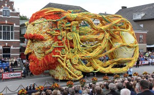 Carro Van Gogh parata floreale dalie Olanda