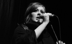Adele cantante britannica in concerto nel 2009