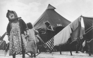 Robert Capa, Piano di una bambina in Israele @ Cornell Capa
