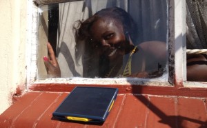 Olafur Eliasson - Little Sun Charge prototype - test in Zimbabwe, luglio 2015