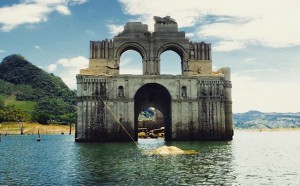 chiesa riemersa chiapas messico