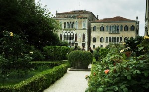 giardino-interno-palazzo-veneziano-maggio-2015-foto-caterina-porcellini