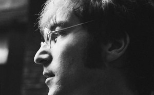 John Lennon nel giugno del 1967 (Photo by Peter King/Fox Photos/Getty Images)