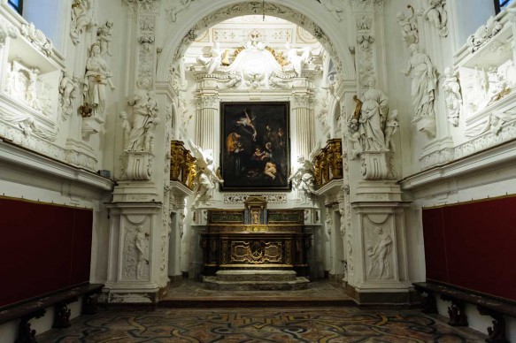 L'Oratorio della Compagnia di San Lorenzo a Palermo dopo il 12 dicembre 2015, quando alla comunità è stata consegnata la riproduzione fedele della Natività di Caravaggio rubata nel 1969