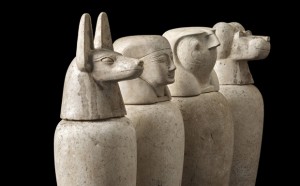 Temple Place, Rochdale Museum beyond beauty mostra antico egitto