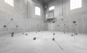 Goshka-Macuga-Fondazione Prada Milano mostra