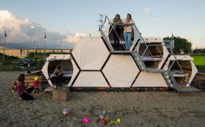 B-AND-BEE hotel pop-up ©-Hannes-Geipel,-Achilles-Design