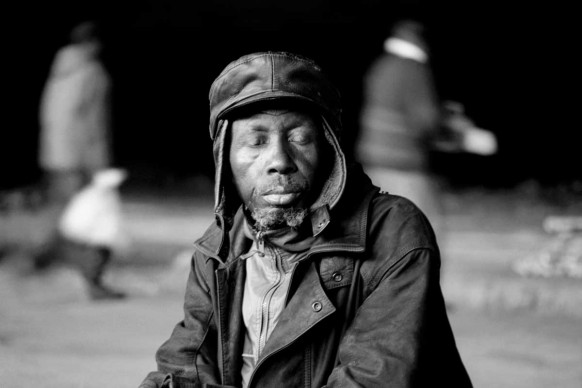 Santu Mofokeng, Eyes Wide Shut,  Motouleng Cave Clarens (2004), dalla serie ‘Ishmael’. stampa ai pigmenti  © The Santu Mofokeng Foundation, Images courtesy Lunetta Bartz, MAKER, Johannesburg