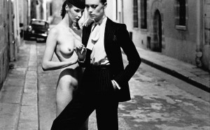 Helmut Newton,Rue Aubriot Paris 1975 © Helmut Newton Estate