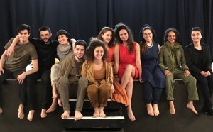 Marta Dalla Via e gli attori di Fabbricateatro