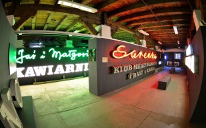 Neon_Muzeum_Varsavia
