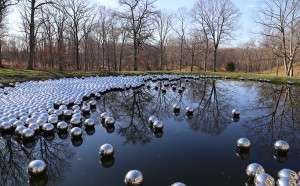 yayoi-kusama-narcissus-garden glass house new york
