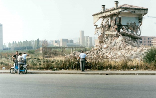 © Luigi Ghirri, Sassuolo, 1985, Courtesy Biblioteca Panizzi