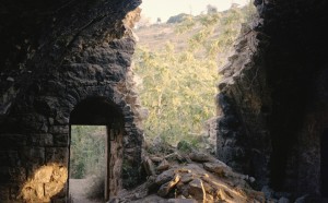 Vittoria Mentasti The Hole, Lifta, Israel, 2016 Stampa inkjet su carta Baryta, cm 30x36
