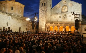 festival dei due mondi spoleto concerto piazza