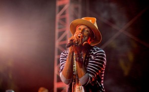 Pharrell Williams_2014_Coachella_Valley_Music_and_Arts_Festival-fonte-Wikipedia