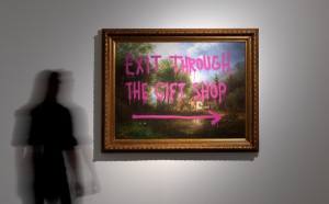 Guerra, Capitalismo & Libertà, installation view della mostra dedicata a Banksy a Palazzo Cipolla, Roma. Photo by Dario Lasagni