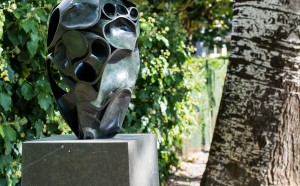 Tony Cragg, bronzo, 60 x 46 x 36,5 cm, 2016