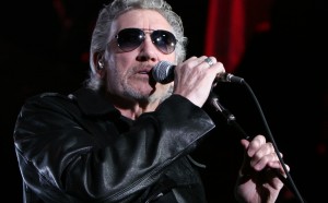 Roger Waters_en_el_Palau_Sant_Jordi_de_Barcelona_(The_Wall_Live) fonte wikipedia