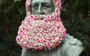 geoffrey mottart guerrilla guardening statue bruxelles fiori