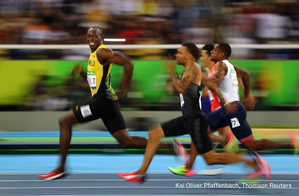 Usain Bolt vince la semifinale dei 100 metri alle Olimpiadi di Rio 2016 (REUTERS/ Kai Pfaffenbach)