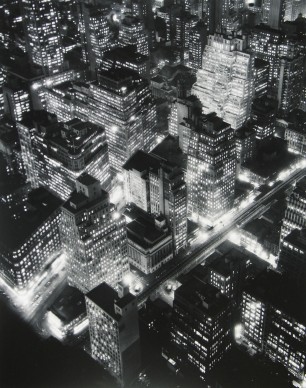 Nightview, New York, 1932 © Berenice Abbott - Commerce Graphics - Getty Images. Courtesy of Howard Greenberg Gallery, New York