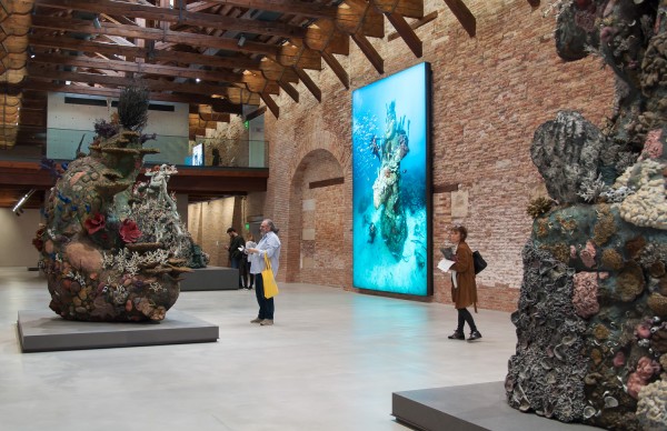 Damien Hirst, Treasures from the Wreck of the Unbelievable, exhibition view della mostra a Punta della Dogana, Venezia. Photo by Irene Fanizza