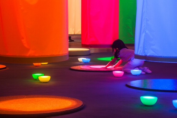 Colore. Giocare con la luce alla scoperta del colore, MUBA – Museo dei Bambini Milano, photo by Elena Valdré