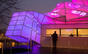 UNStudio e MDT Sonnenschutzsysteme GmbH, Eye_Beacon, Amsterdam Light Festival 2017, photo by Janus van den Eijnden