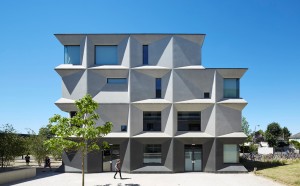 Burntwood School (© Rob Parrish)