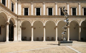 Tony Cragg, Elliptical Column, 2012 - Un'opera per il Palazzo Ducale, Urbino 2017