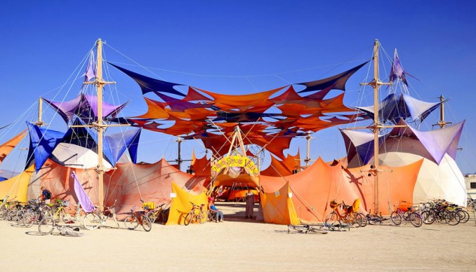 Philippe Glade, immagine tratta dal libro fotografico Black Rock City, NV. The new ephemeral architecture of Burning Man