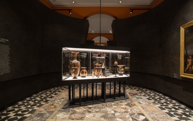 Amori Divini, Museo Archeologico Nazionale di Napoli, 2017, progetto by stARTT, photo Gabriele Lungarella