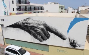 Ino a BLOOP Festival 2016 - No fear, Ibiza, muro censurato